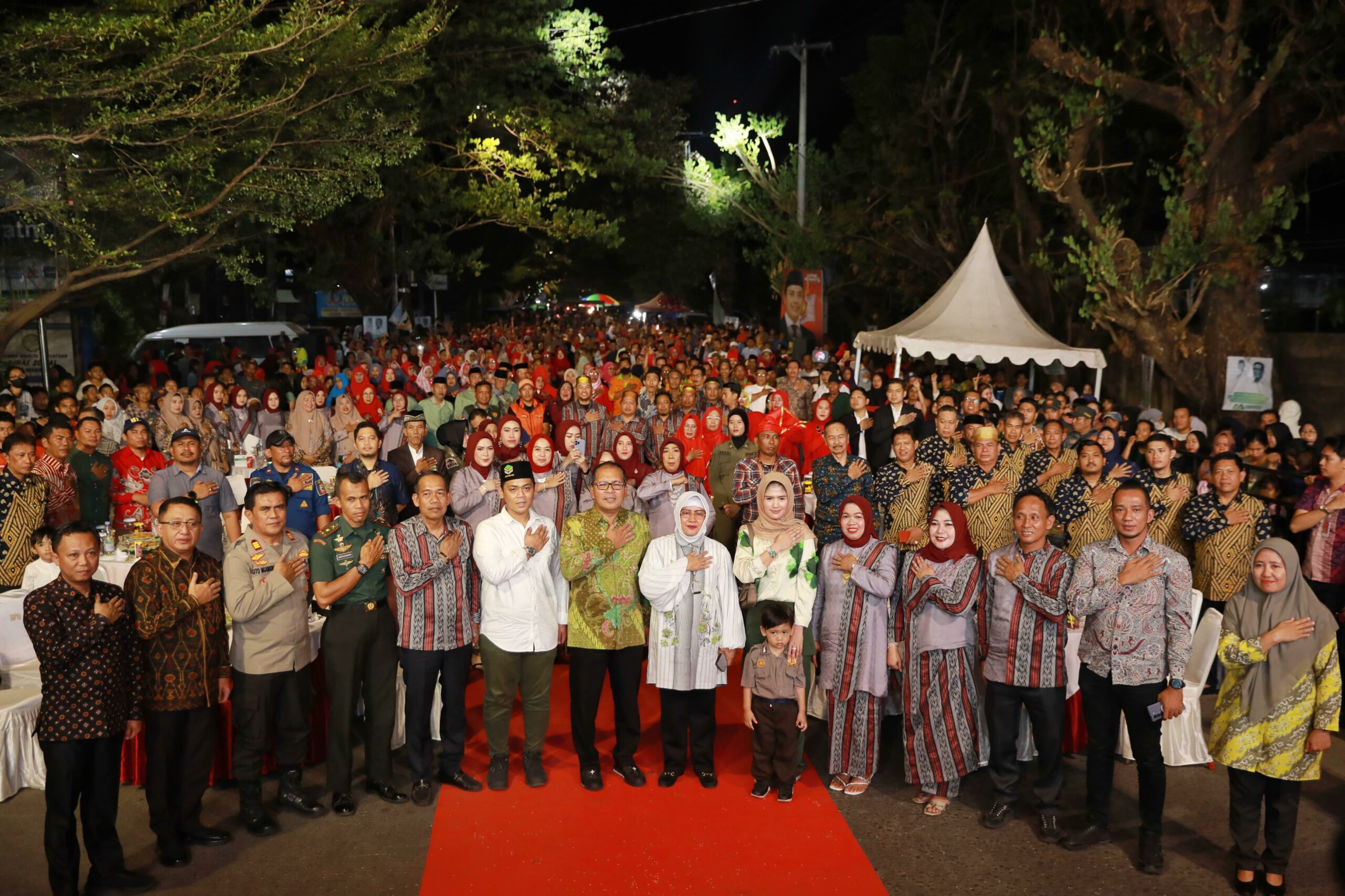 Ketua TP PKK Kota Makassar Indira Yusuf Ismail Saat Menghadiri Acara Pesta Rakyat