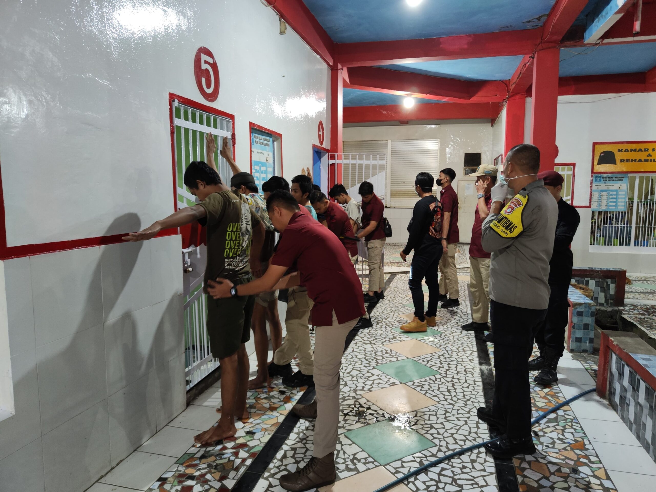 Rutan Kelas 1 Makassar Gelar Inspeksi Mendadak dan Tes Urine Pada Warga Binaan