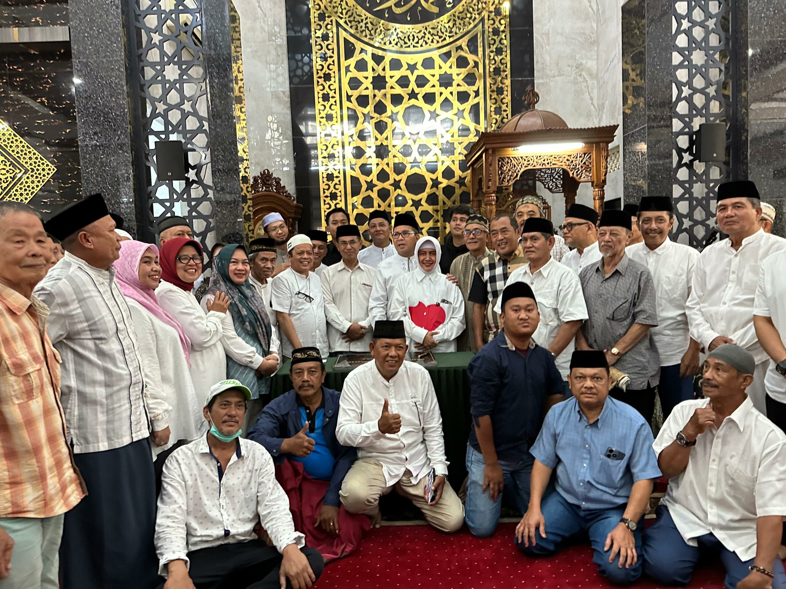 Camat Rappocini Dampingi Walikota Makassar Hadiri Peresmian Masjid Mardhiyyah