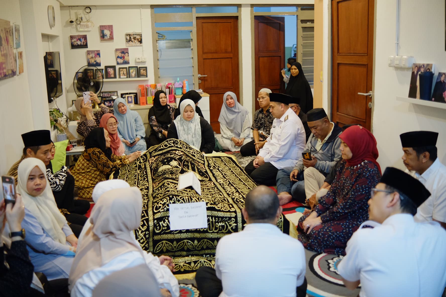 Appi-Aliyah Melayat ke Rumah Duka Ayah Kadis Pariwisata Makassar