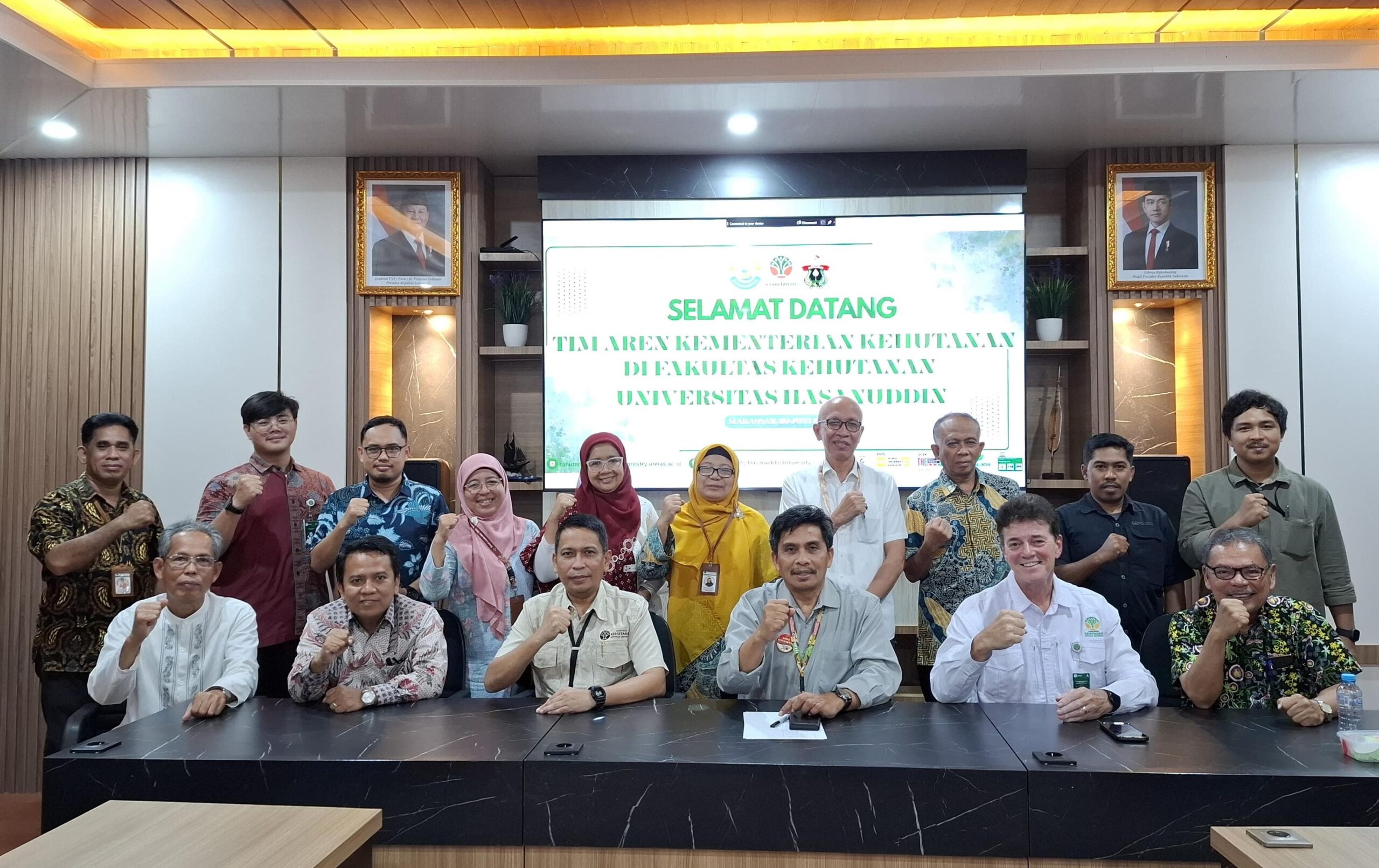 Fakultas Kehutanan (Fahutan) Universitas Hasanuddin (Unhas) Bersama Kementerian Kehutanan (Kemenhut) Membahas Kerja Sama Pengembangan Aren